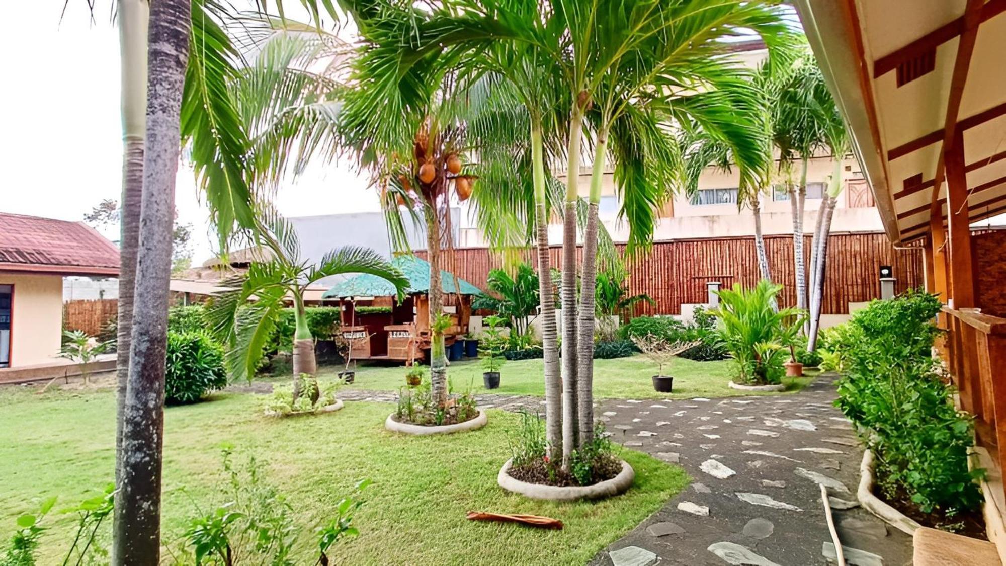 Alona42 Resort Panglao Exteriör bild
